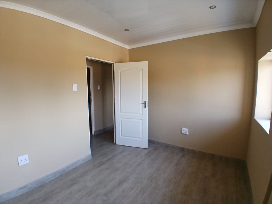 To Let Commercial Property for Rent in Waterval East North West